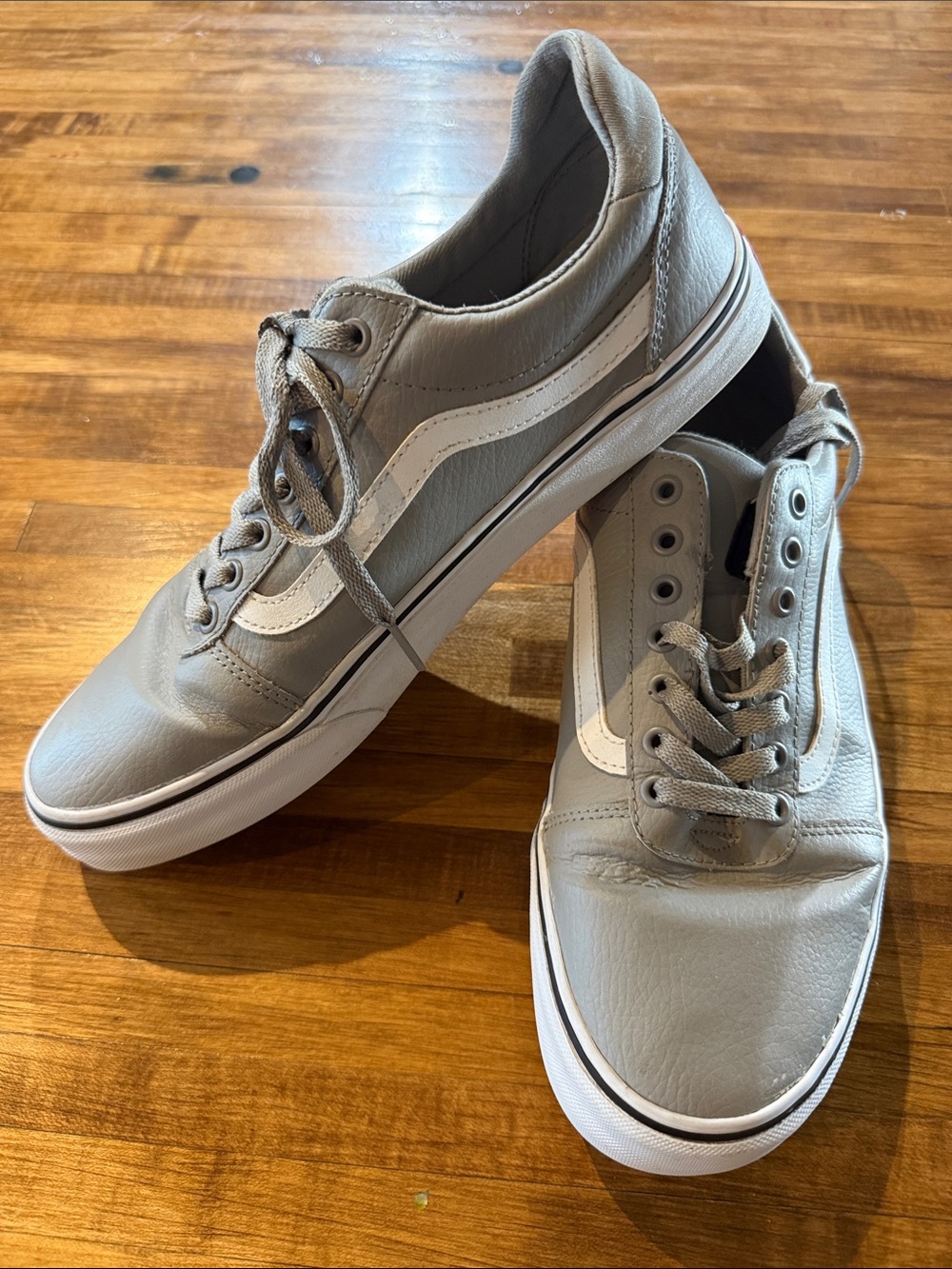 Mens Vans Old Skool Gray and White Leather Size 12 (w)